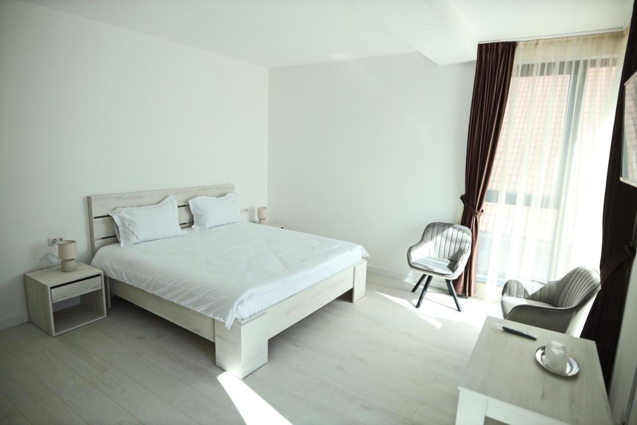 Casa Vys Piteşti Exterior foto