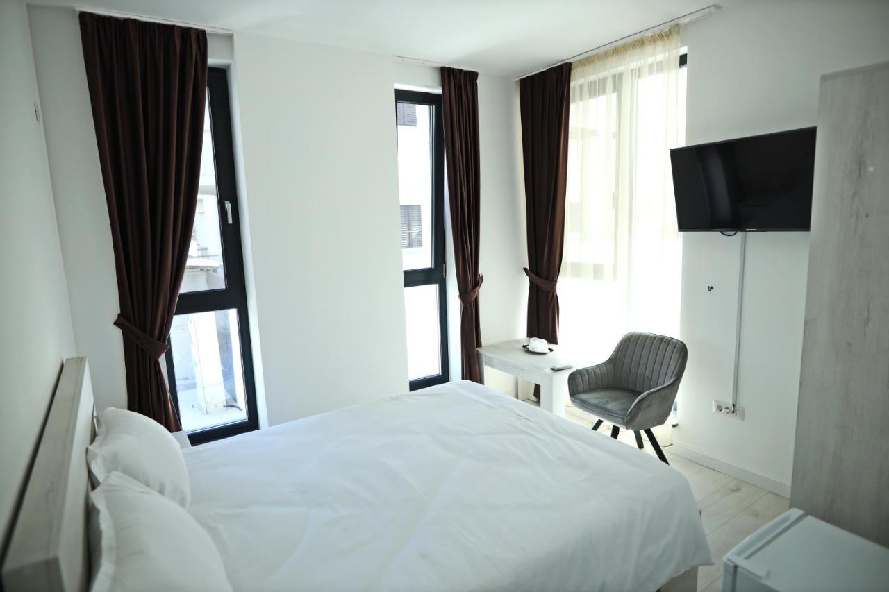 Casa Vys Piteşti Exterior foto