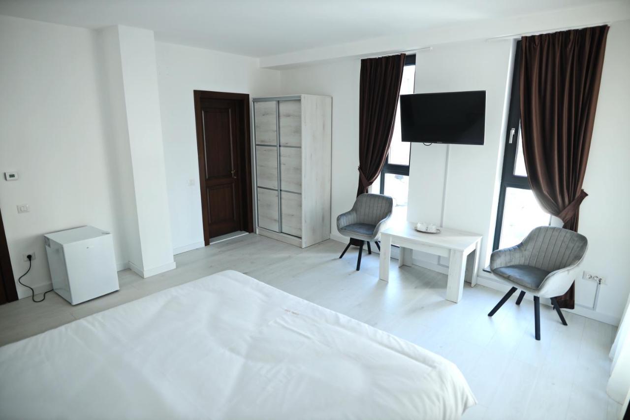 Casa Vys Piteşti Exterior foto
