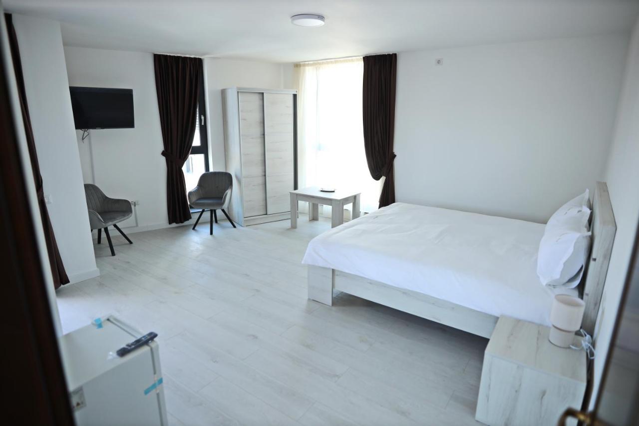 Casa Vys Piteşti Exterior foto
